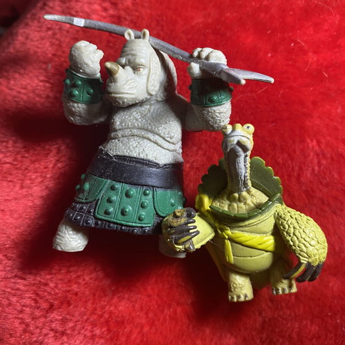 King Fu Panta figures, like new, set of two