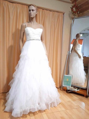 Vintage wedding dress 00s used in very good condition