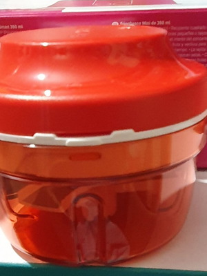 Спинди чопър Tupperware нов за подправки и плодове