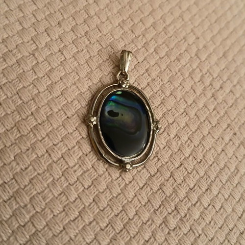 2 pairs of abalone stone effect steel earrings with matching vintage pendant