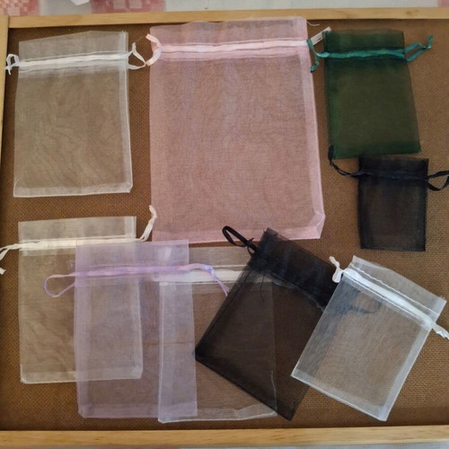 Pouches like new, set of 8, various sizes