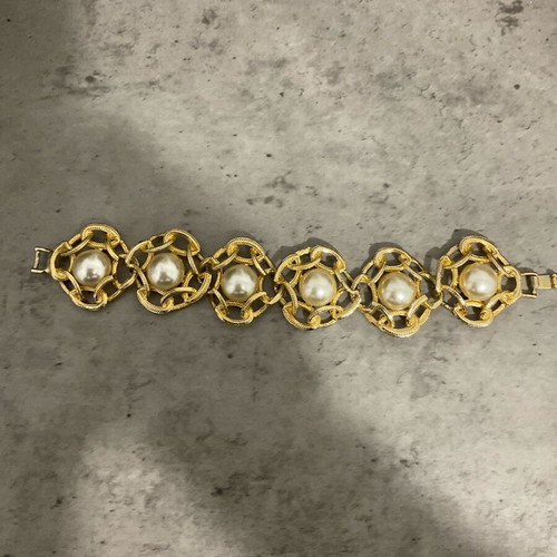 Bracelet with white pearls like new, Fo Bizou