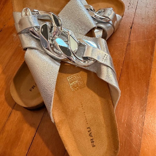 Frau leather anatomical sandals like new, silver