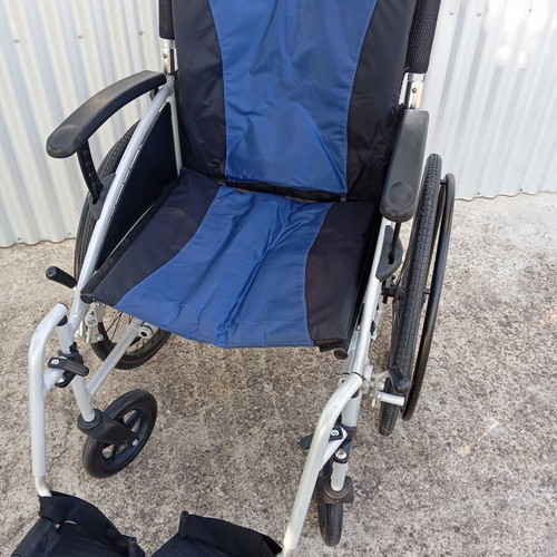 Girl's wheelchair, like new