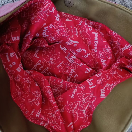 Desigual shoulder bag like new, pink and green