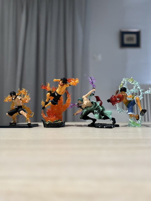 One Piece 4 Pack Figures like new