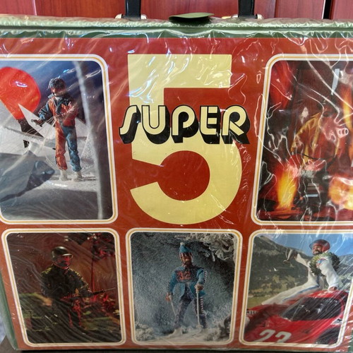 Toy bags used, very old, with cases, Super 5 Agents