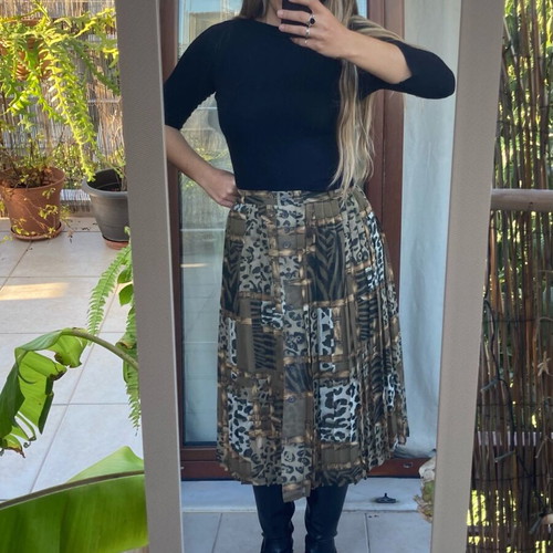 Animal print skirt like new, size L, beige and brown