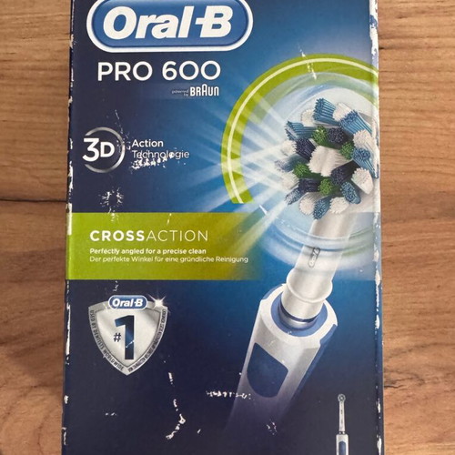Oral B Pro 600 Max electric toothbrush new