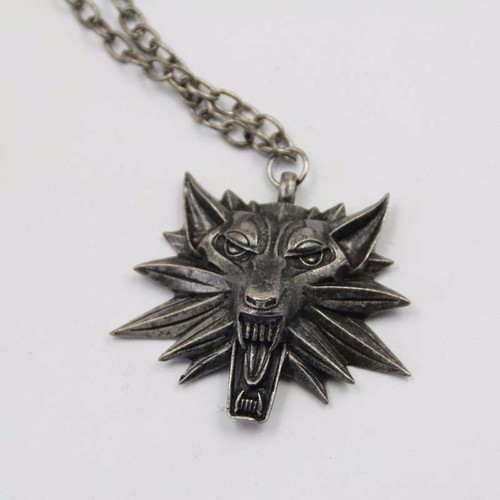 The Witcher 3 Wild Hunt Pendant like new, wolf design
