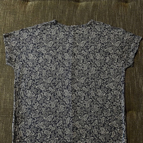 Vintage Navy Top with Paisley Print, like new, blue
