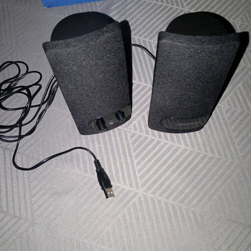 Esperanza USB 2.0 Speaker Like New, In Original Box
