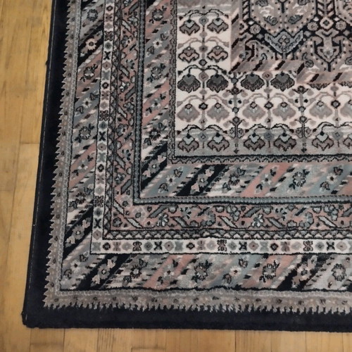 Machine-made wool rug used 3.00x2.00 from Viokarpet