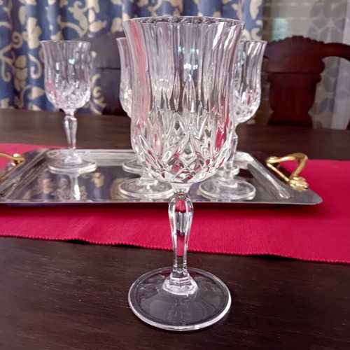 Set of four crystal wine glasses like new, 18 cm tall