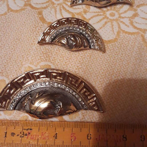 Jewelry set with clip-on brooch and earrings crescent-shaped with leaf motifs