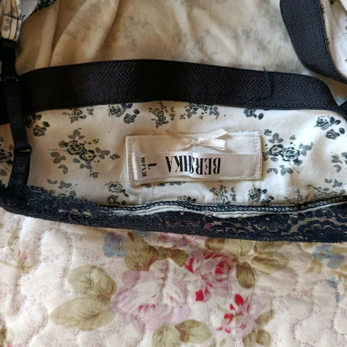 Bershka floral blouse with straps and lace like new, size Large