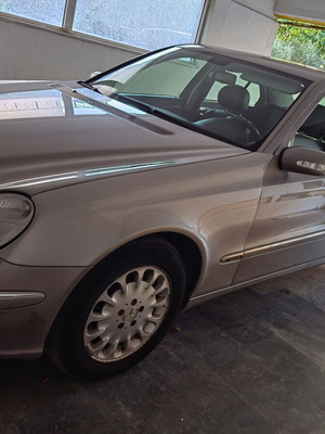 Mercedes-Benz E 280 V6 4MATIC sedan like new, automatic, 2997 cc