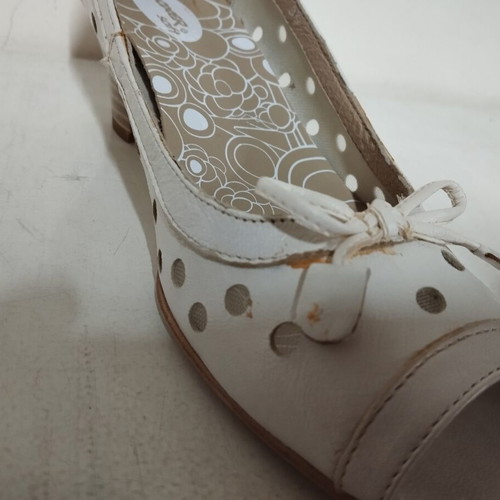 Boxer soft women's beige pearl leather pumps size 39 like new