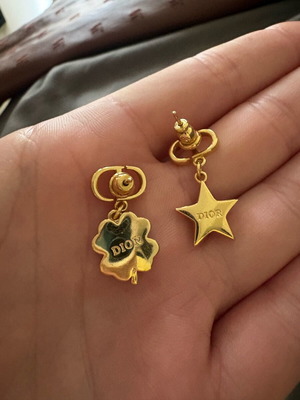Dior earrings like new, gold color, authentic