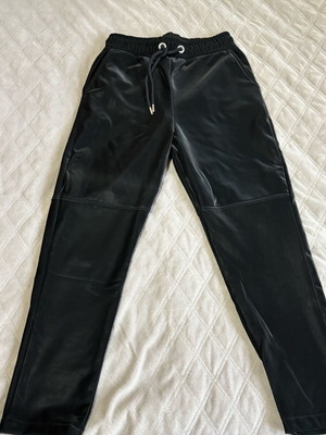 Δερμάτινο παντελόνι σαν καινούργιο, μαύρο, μέγεθος S