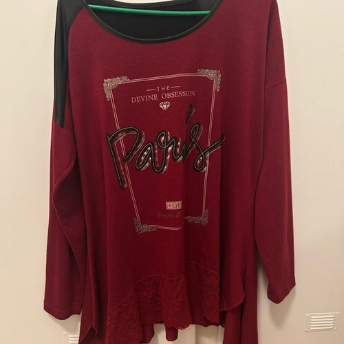 Paris blouse large red like new