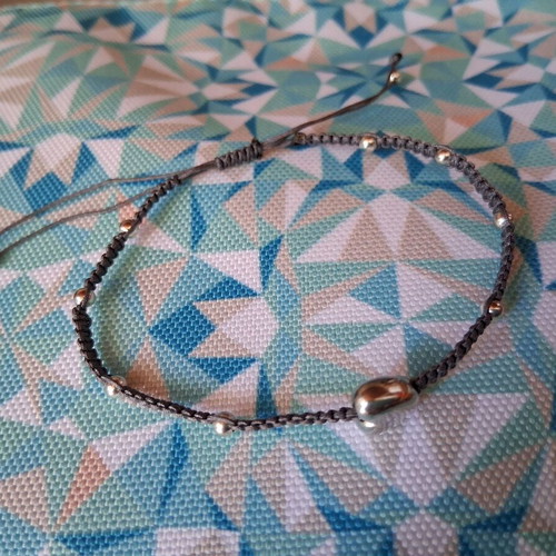 Macrame bracelet like new with decorative beads and heart
