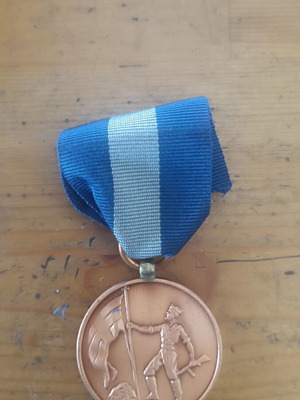 National Resistance Medal B with original documents like new