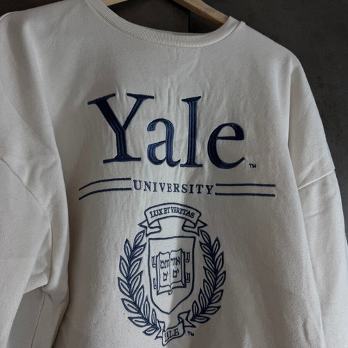 White Yale sweatshirt used, size L