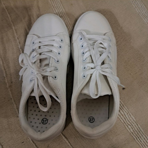 Sneakers white size 37 like new