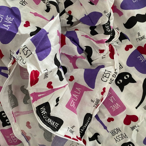 Duvet cover for single duvet used with zipper and pillowcase