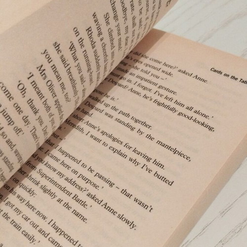 Cards on the Table by Agatha Christie like new, English edition