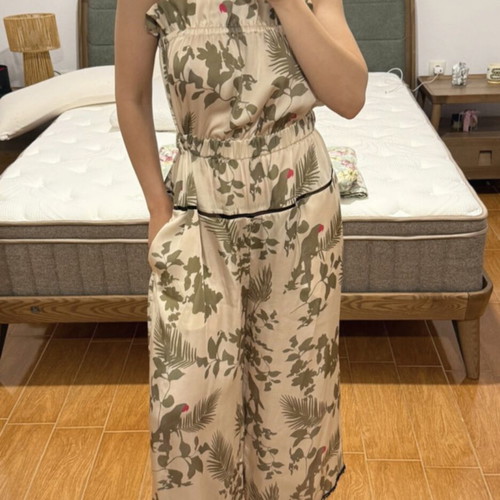 Zini boutique jumpsuit like new, beige, size M