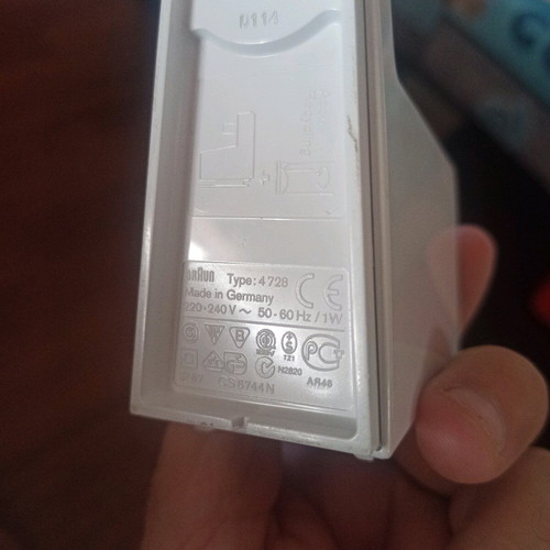 Oral-B rechargeable electric toothbrush used in very good condition