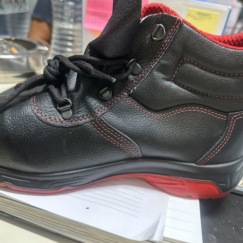 Work shoe, black with red details