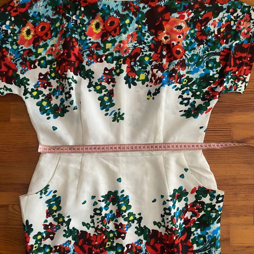 Floral dress small used with pockets, mini, white multicolor