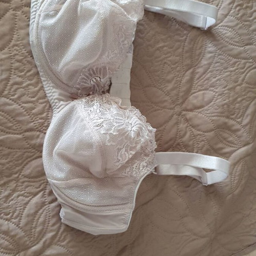 Selene bra 80c like new, beige