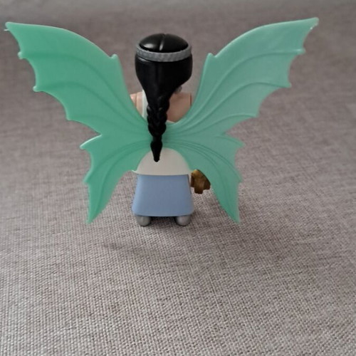 Playmobil fairy with turquoise wings like new