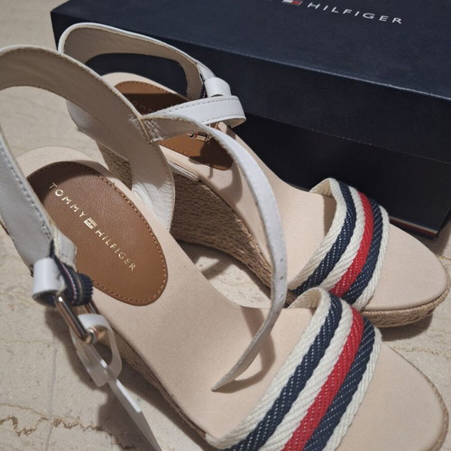 Tommy Hilfiger Corporate Wedge platform sandals new, size 38, white beige