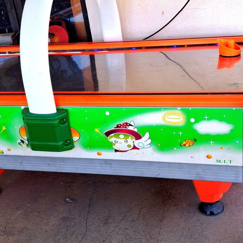Air hockey table game