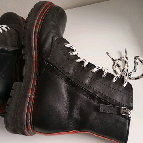 Bibi Lou leather women's ankle boots used, size 39/39.5, black/red