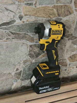 Makita to DeWalt 18v Adapter new tool