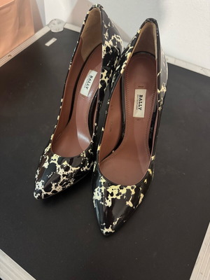 Bally leather heels new, size 37.5, black-beige
