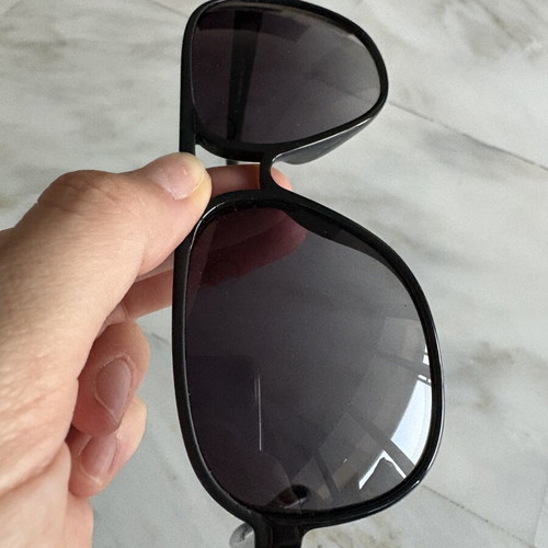Marc Jacobs sunglasses like new, black with case and cloth