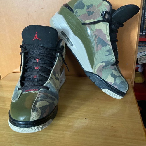 Jordan Dub Zero Olive Camo athletic shoes used, size 44