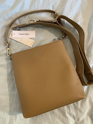 Calvin Klein crossbody bag like new, beige and orange