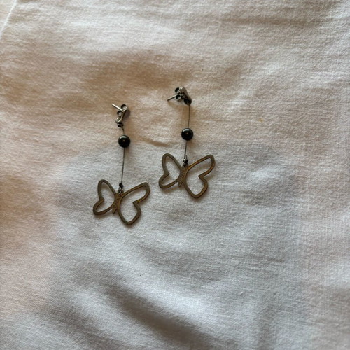 Butterfly earrings like new, metal silver Onar