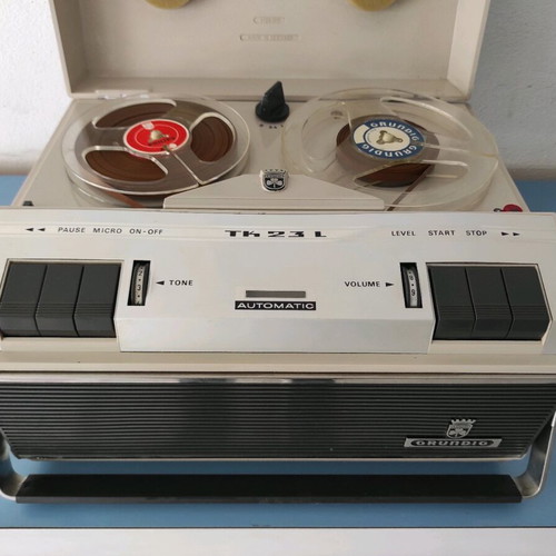 Grundig de luxe reel-to-reel tape recorder used