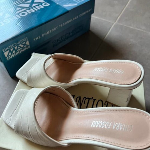 Beige high heel shoes size 37 like new