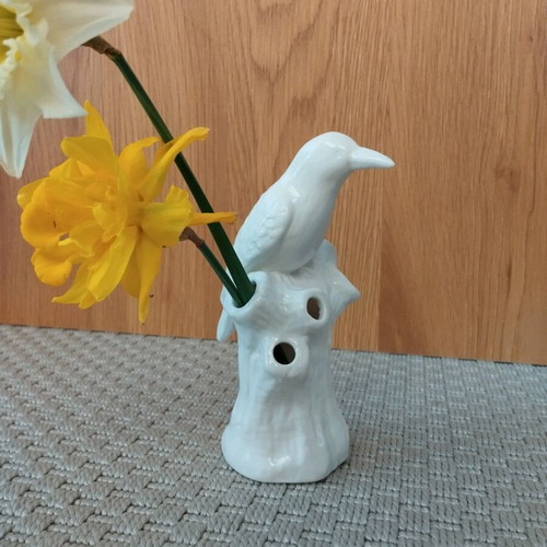 Porcelain vase like new, decorative for flowers