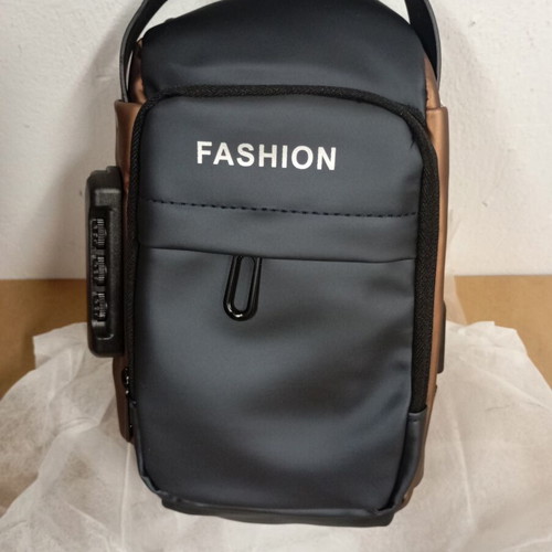 Man's chest bag